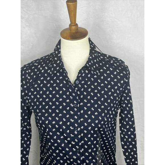 Tommy Hilfiger Button Down Shirt Classic Fit Blue White Flowers Size Small NEW - Picture 3 of 11